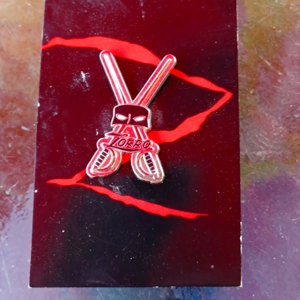 ZORO Pin Trader - Picture 3 of 5